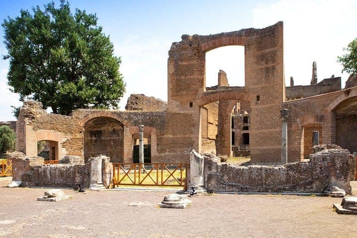 Tivoli Tour and its villas Guided Tour from Rome with Hotel Pick-Up — photo 8