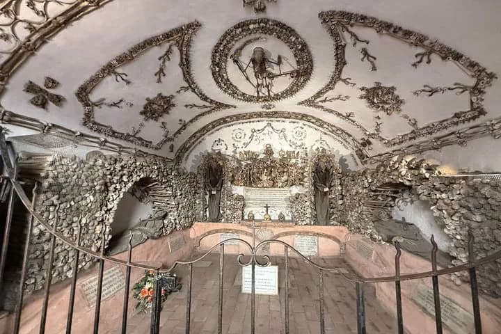 Capuchin Crypt Skip The Line Tickets with Audio Guide — photo 1