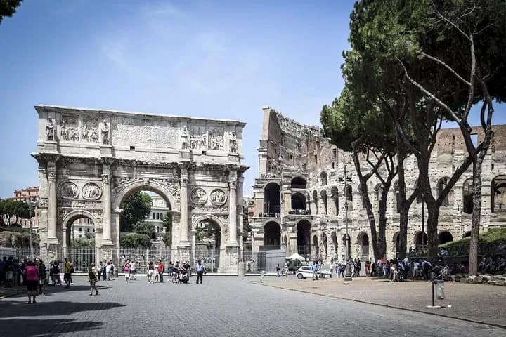 Colosseum Guided Tour with Roman Forum & Palatine Hill — photo 7