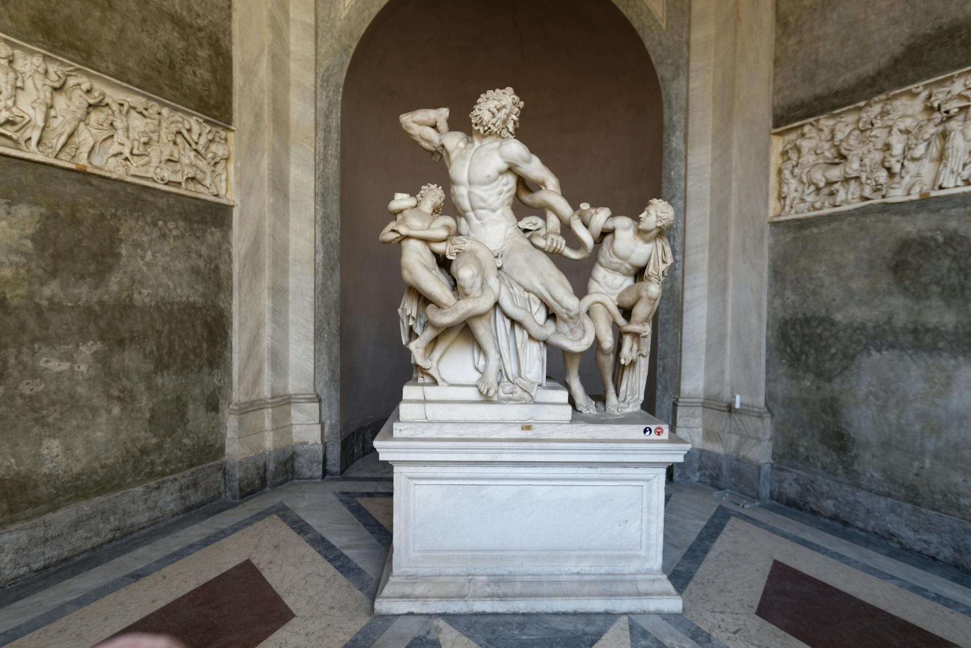 Tour durch die Vatikanischen Museen, die Sixtinische Kapelle und den Petersdom - Ohne Anstehen — photo 7