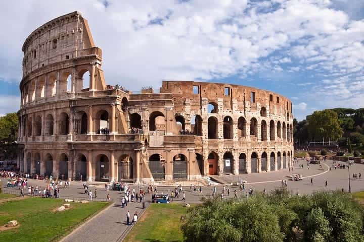 Colosseum Guided Tour with Roman Forum & Palatine Hill