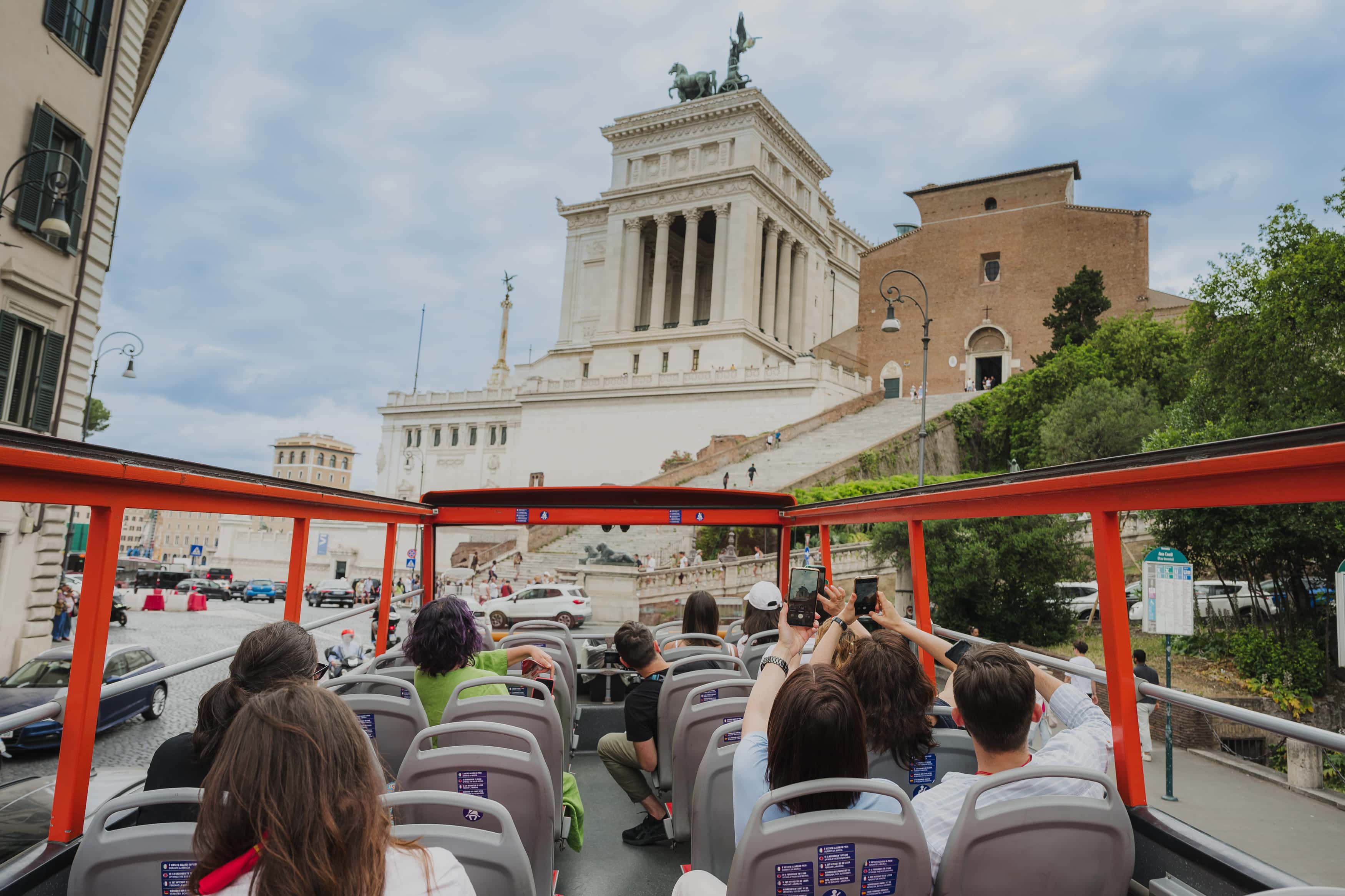 Best of Rome from Civitavecchia: Colosseum, Hop On Hop Off & Train
