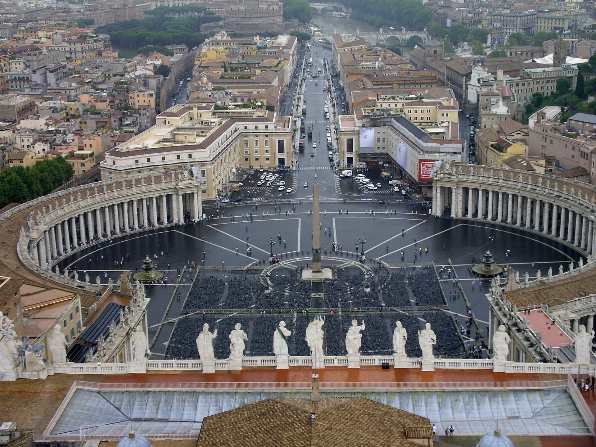 St. Peter's Square: The Vatican's Grand Welcome