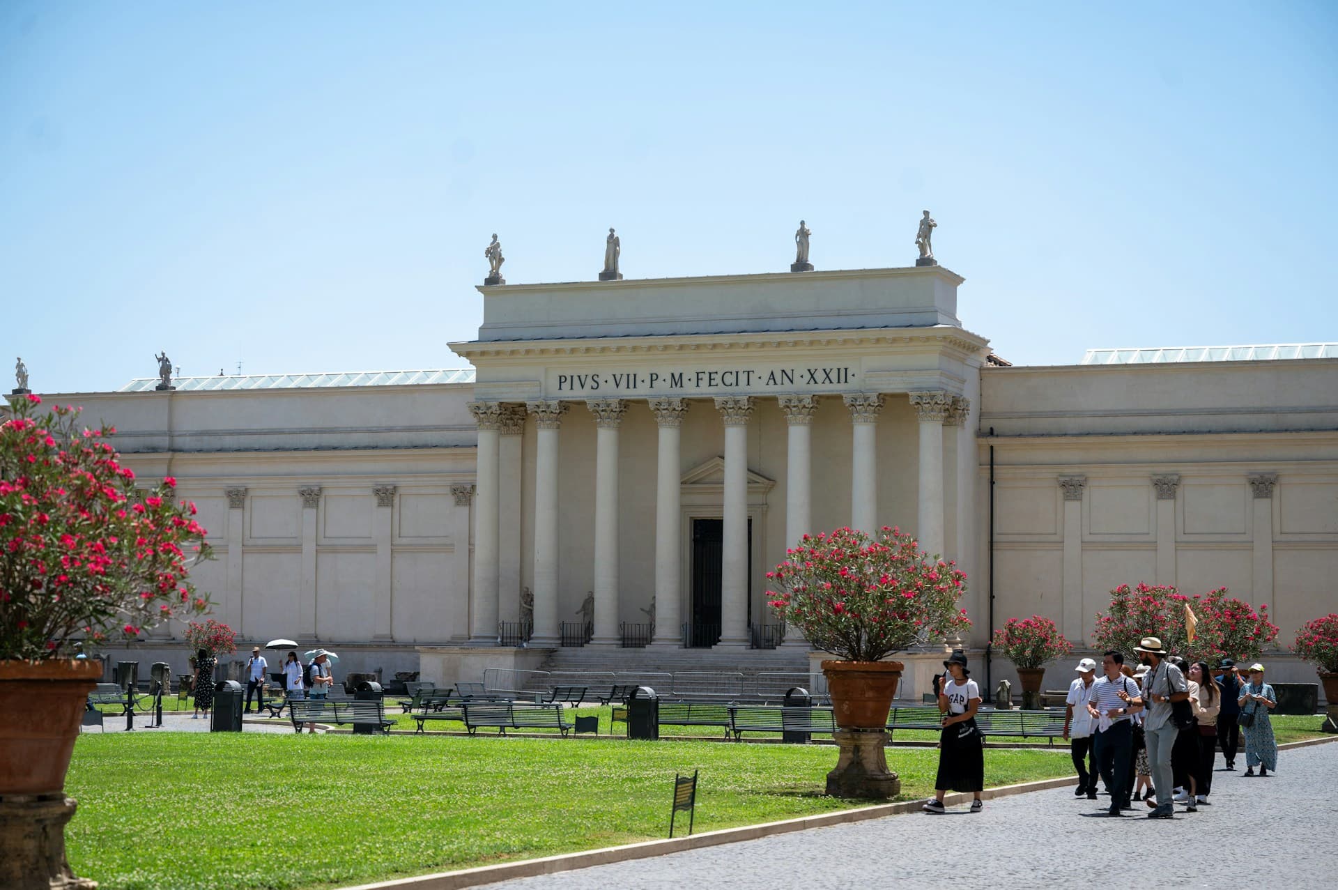 The Complete History of the Vatican Museums: From Ancient Sculptures to the World's Greatest Art Collection